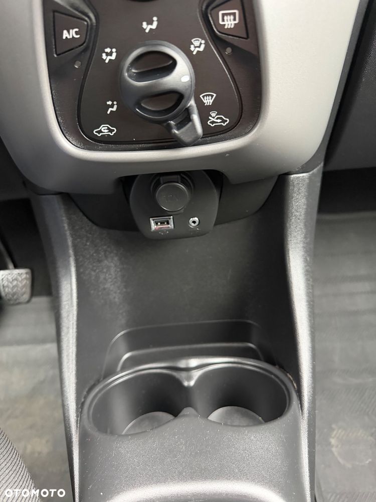 Peugeot 108 VTI 72 Style - 21