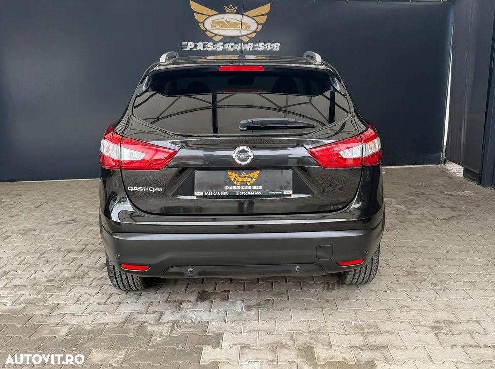 Nissan Qashqai 1.6 DCI Xtronic N-Connecta - 4