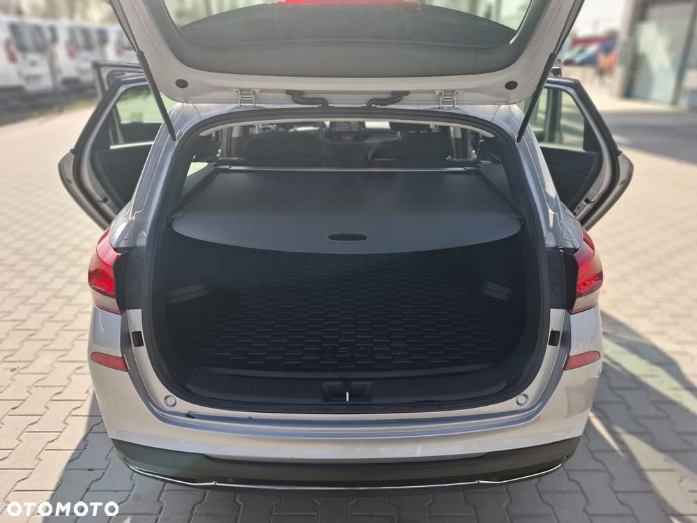 Hyundai i30 1.0 T-GDI Classic + - 13