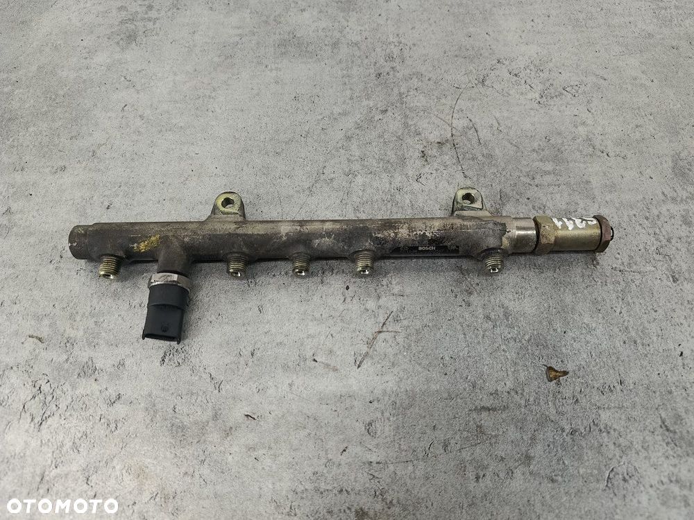 LISTWA WTRYSKOWA DIESEL NISSAN PRIMERA III P12 7700114017 0445214024  BOSCH - 1
