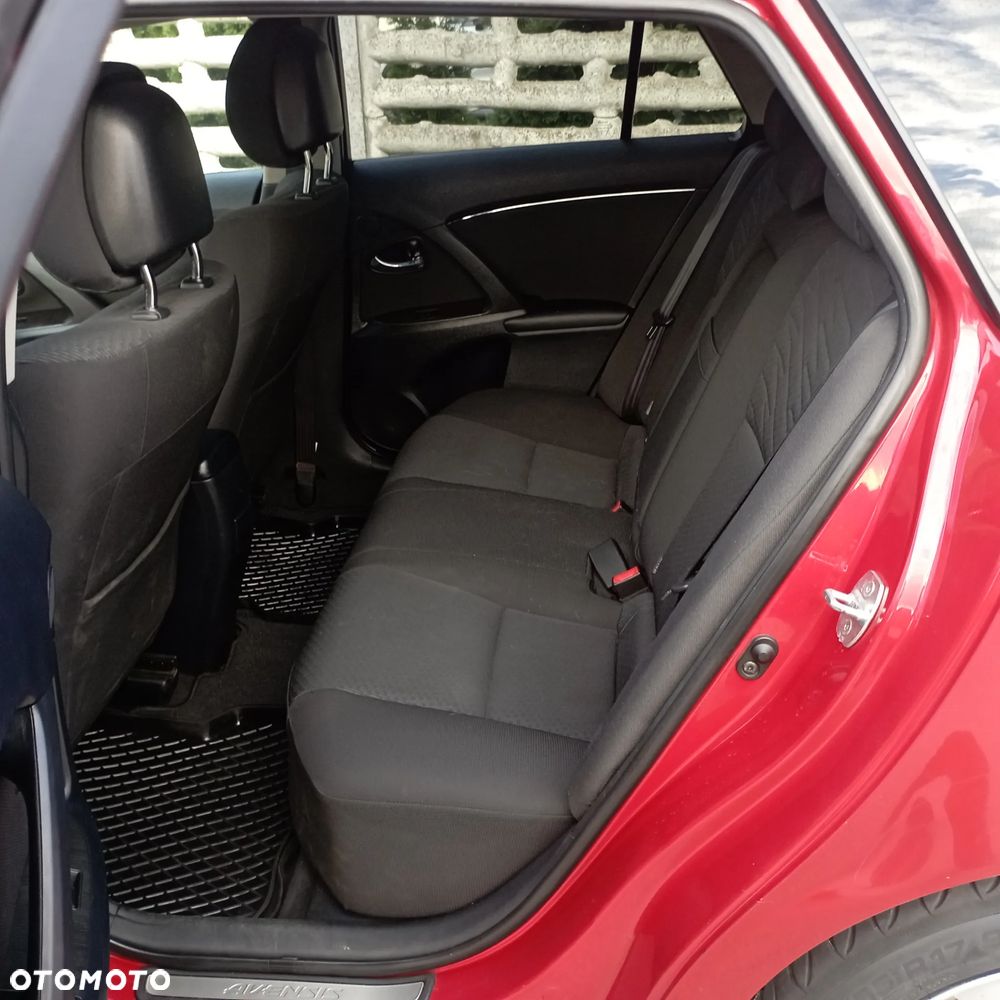 Toyota Avensis 2.2 D-CAT 2010 - 15