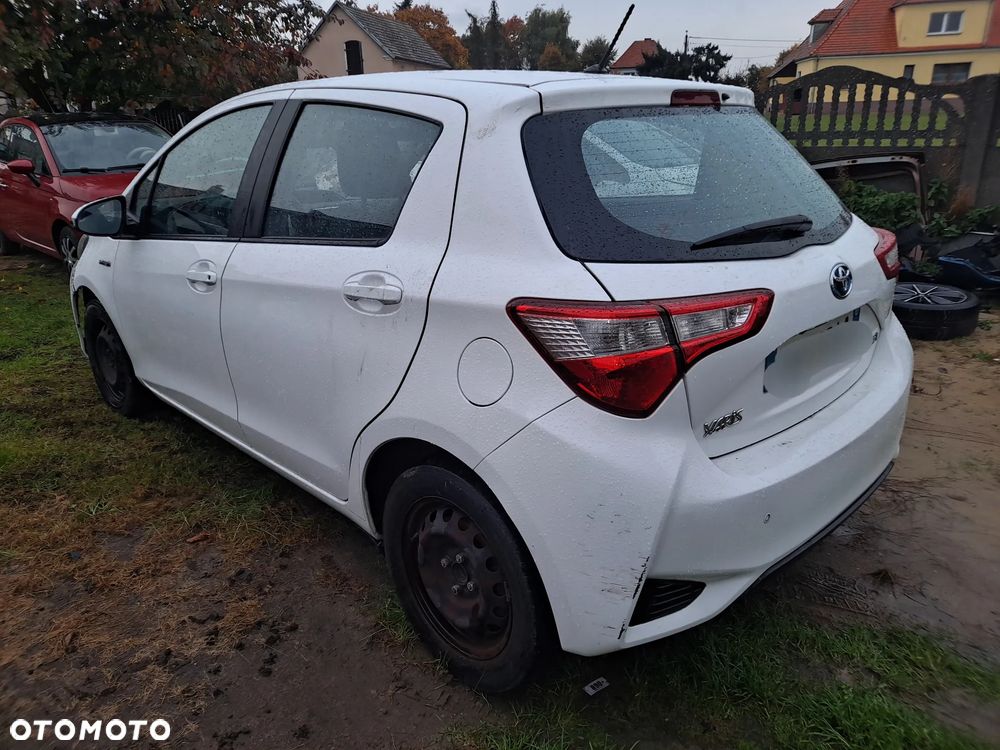Toyota Yaris 2018 photo 3