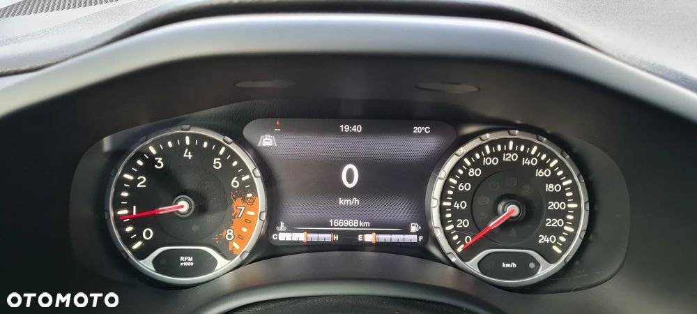 Jeep Renegade 1.4 MultiAir Limited FWD S&S - 30