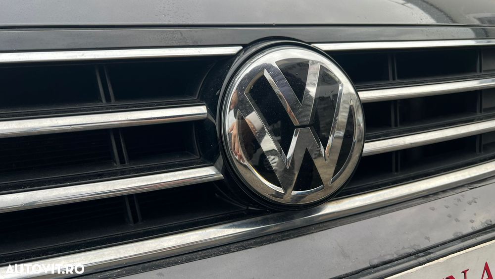 Volkswagen Passat - 30