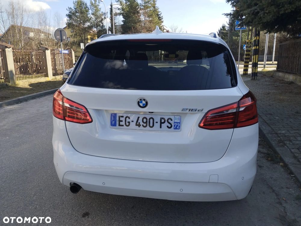BMW Seria 2 216d - 6