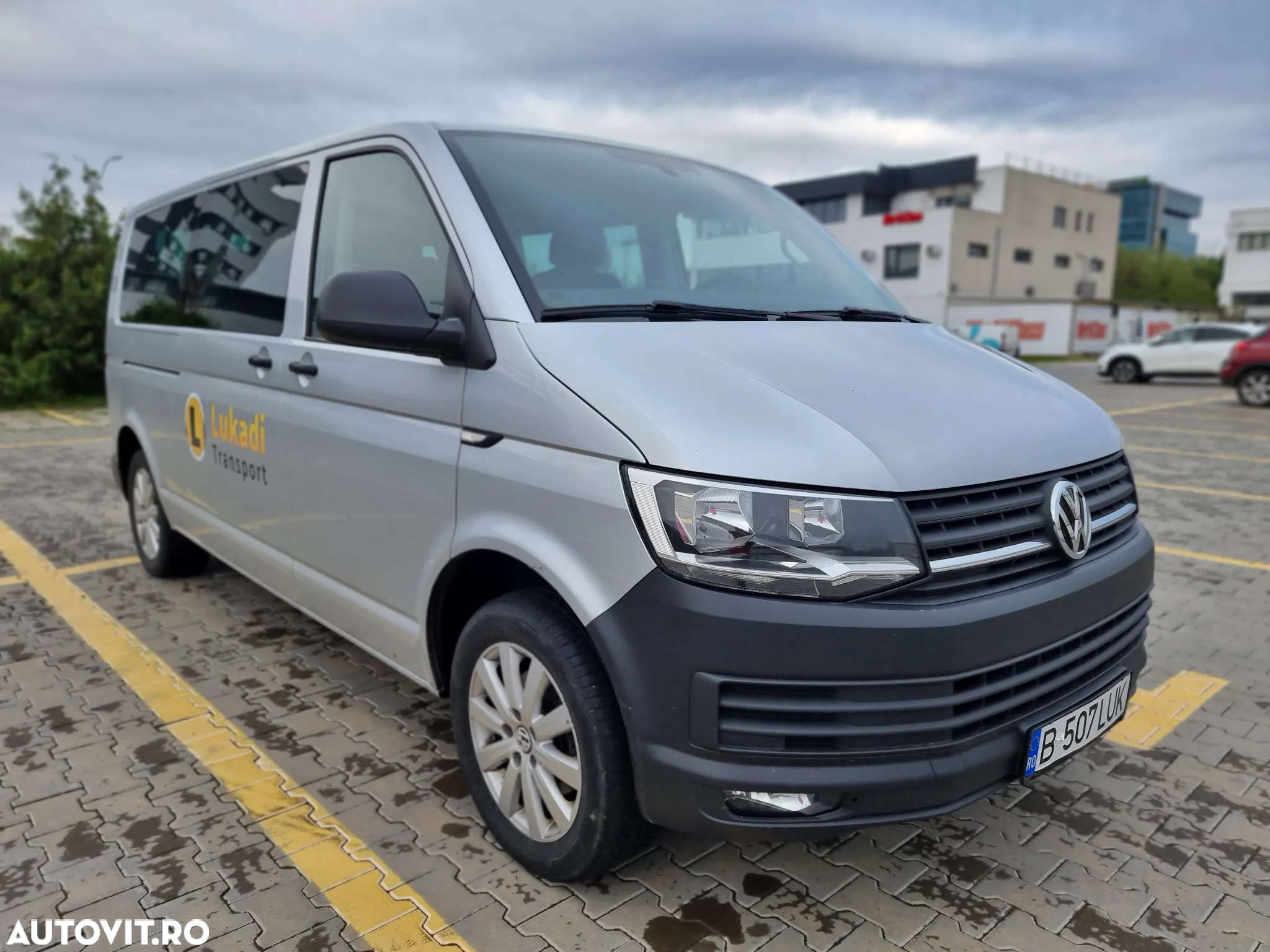 Volkswagen Caravelle T6 2.0 TDI KR Comfortline DSG - 2