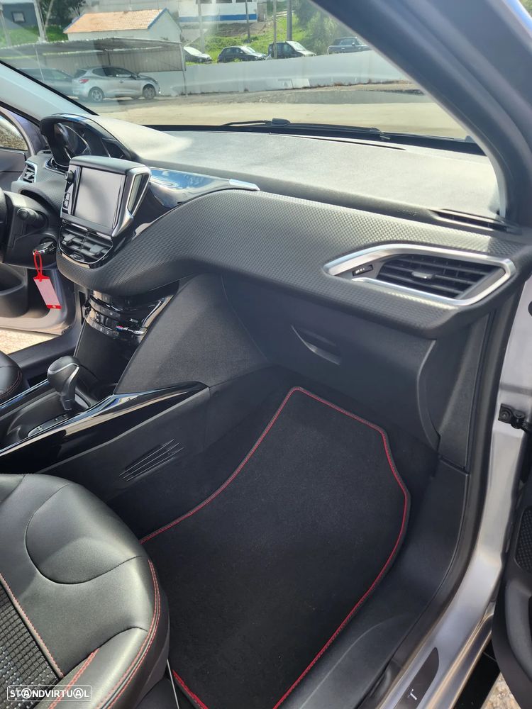 Peugeot 2008 PureTech 110 Stop&Start EAT6 GT-Line Edition - 30