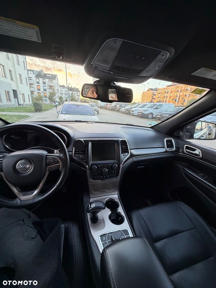 Jeep Grand Cherokee - 11