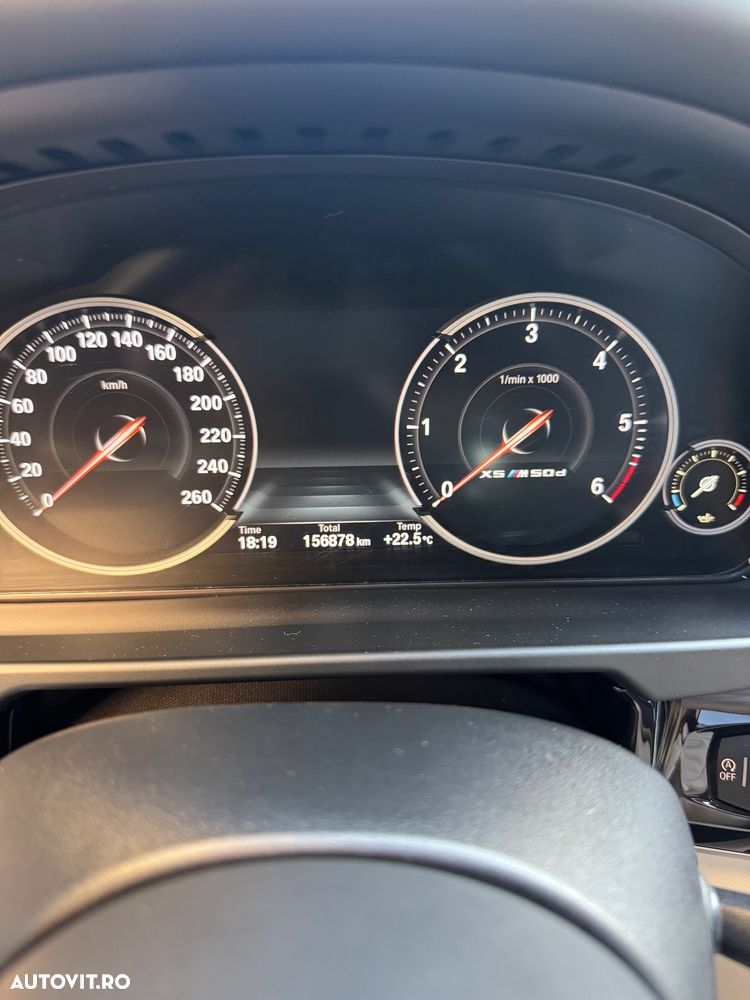 BMW X5 M M50d - 13