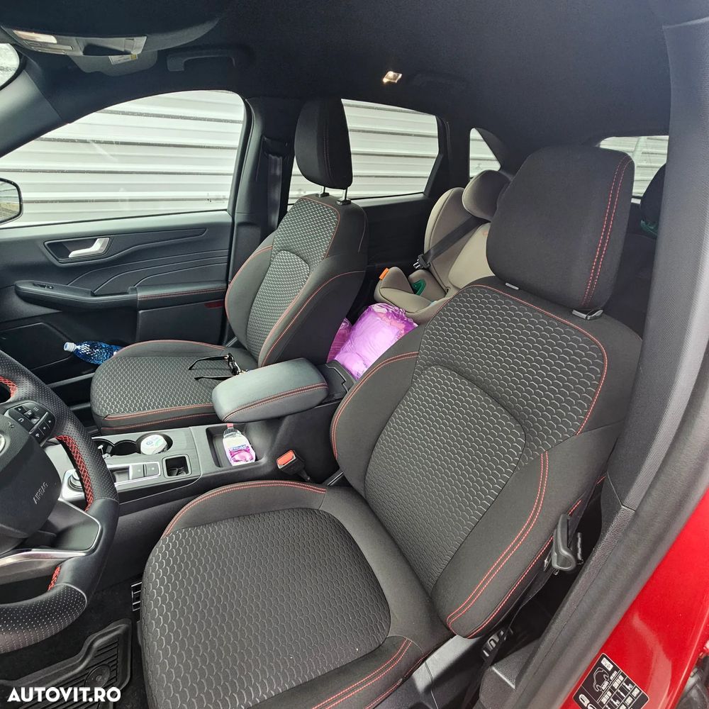 Ford Kuga - 12