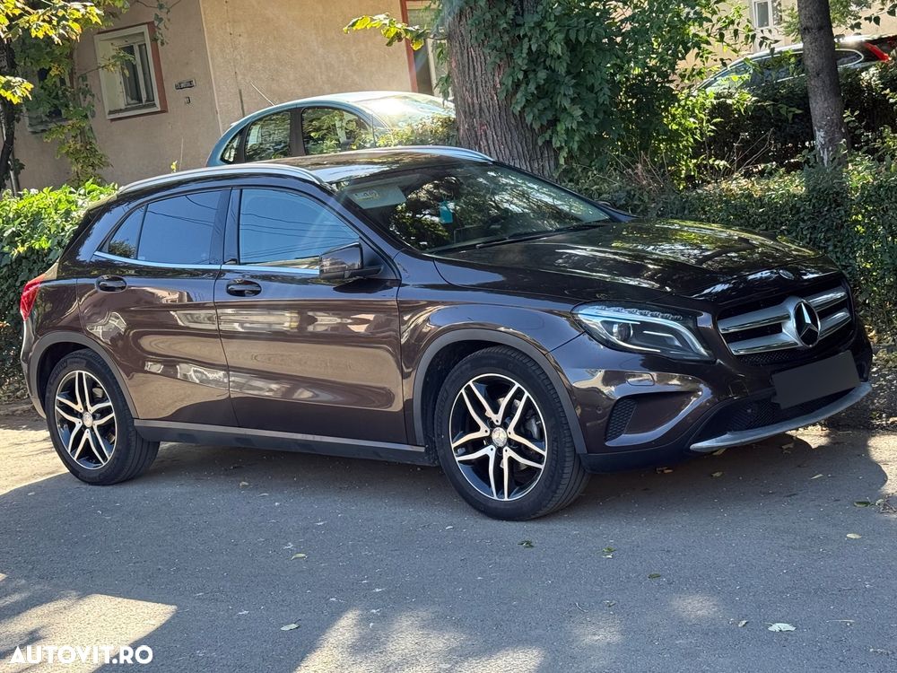 Mercedes-Benz GLA 200 d 4MATIC Aut. - 1