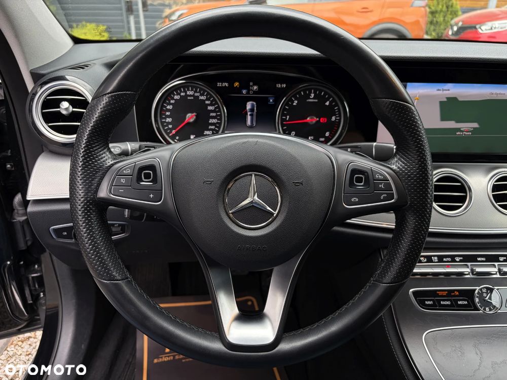 Mercedes-Benz Klasa E 220 d Business Edition 9G-TRONIC - 23
