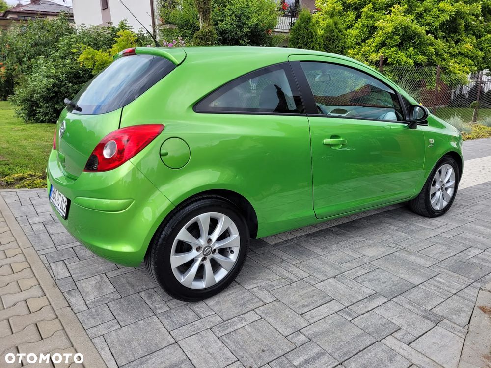 Opel Corsa 1.4 16V Active - 8