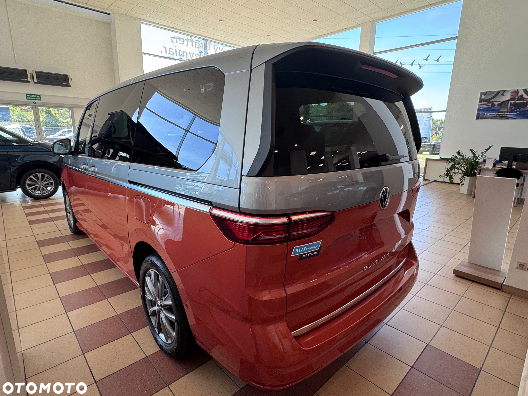 Volkswagen Multivan 2.0 TDI L2 Style DSG - 18