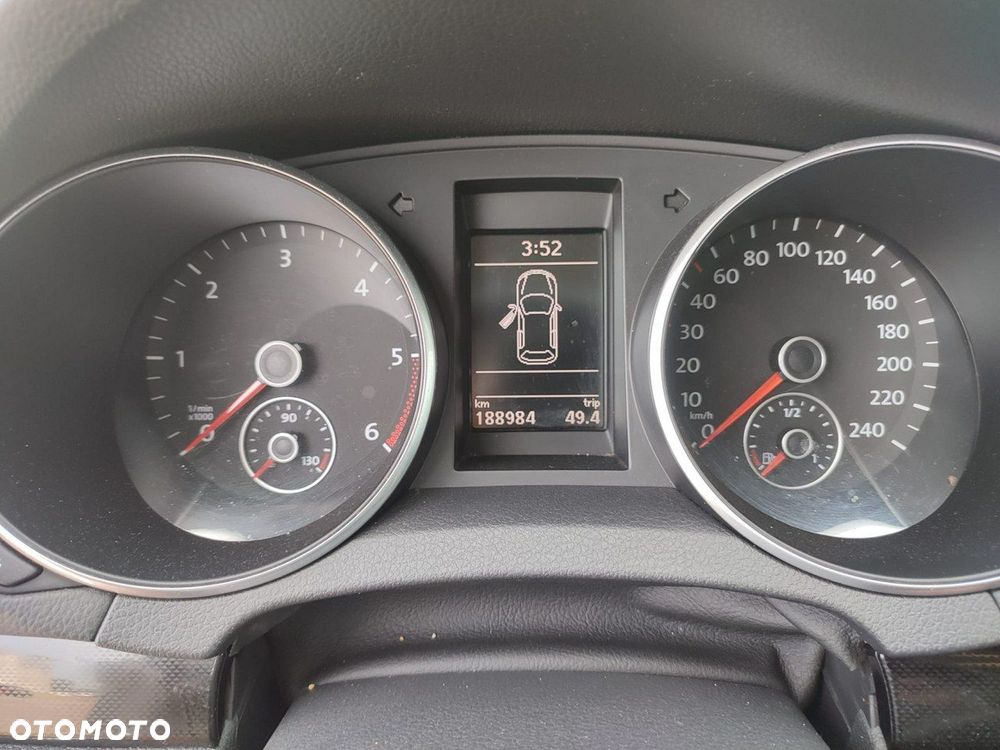 Volkswagen Golf - 10
