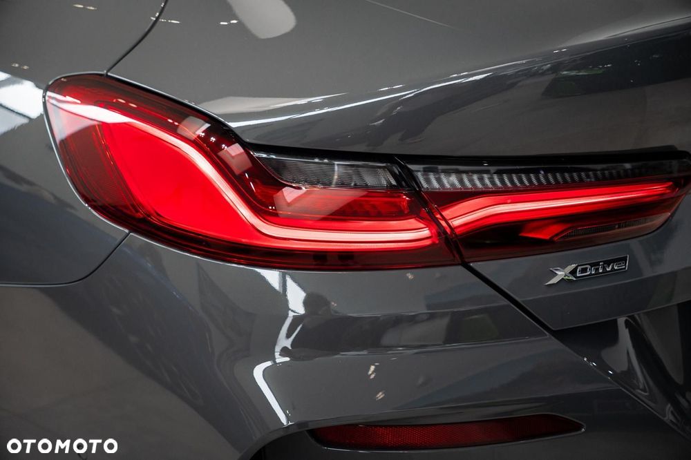 BMW Seria 8 - 7