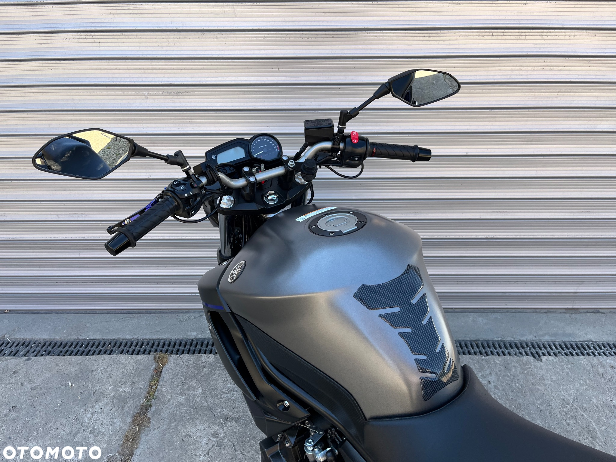 Yamaha XJ - 13