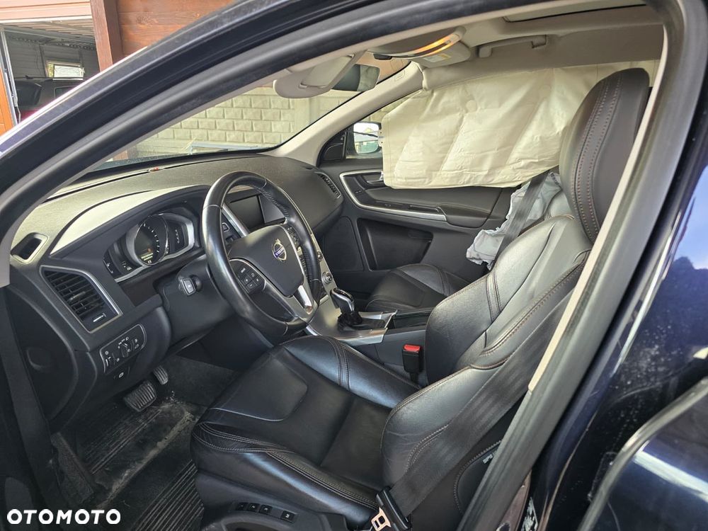 Volvo XC 60 - 6