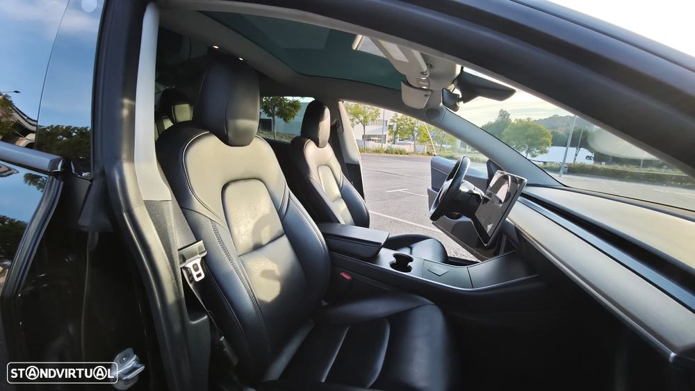 Tesla Model 3 Long-Range Dual Motor AWD - 16