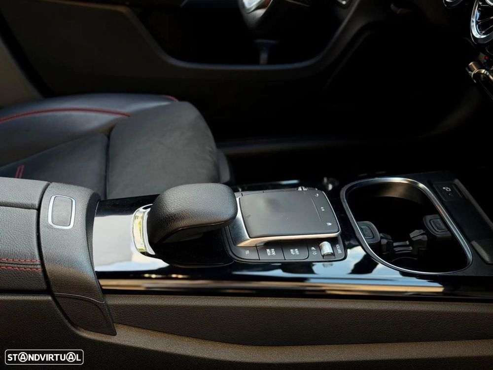 Mercedes-Benz CLA 250 e Shooting Brake AMG Line - 34