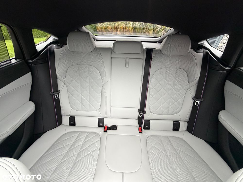 BMW X6 xDrive40d mHEV sport - 36