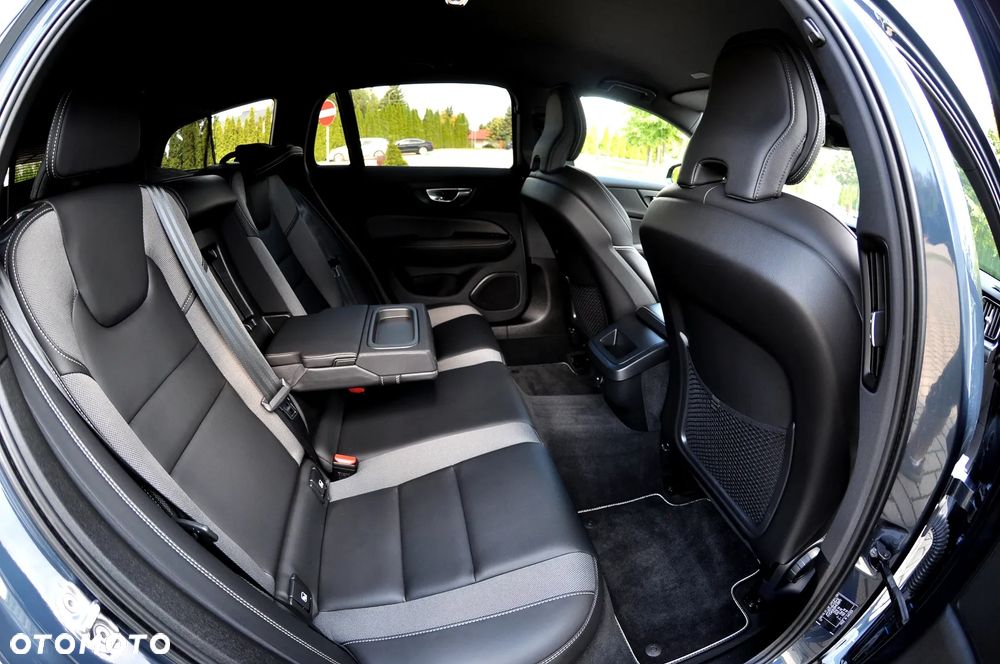 Volvo V60 B3 B Geartronic RDesign - 22