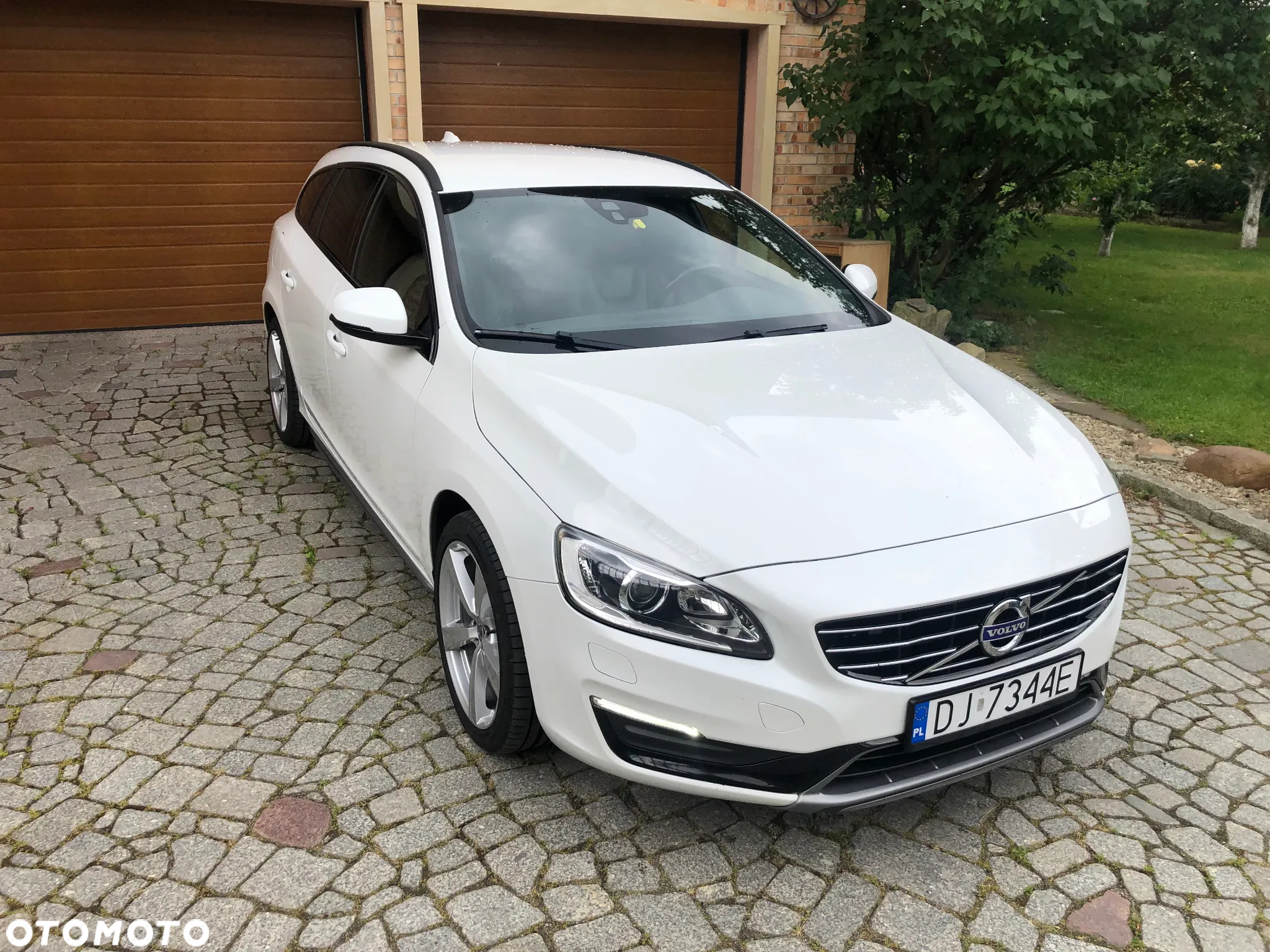 Volvo V60 D4 Drive-E Dynamic Edition (Momentum) - 3