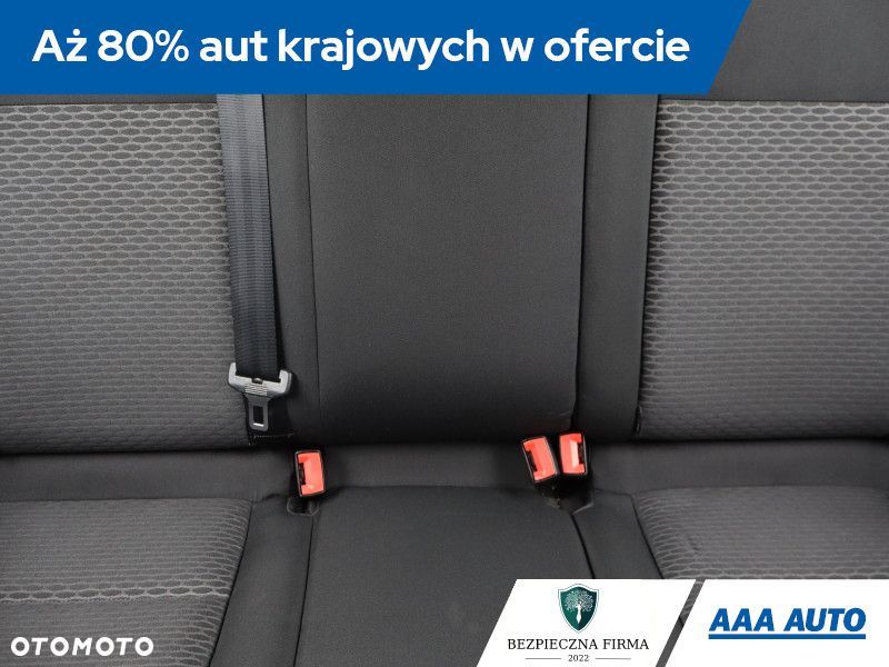 Volkswagen Golf - 10