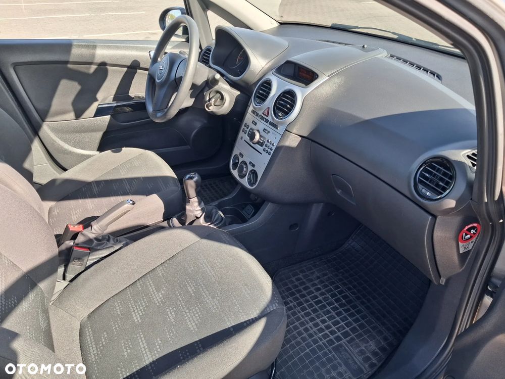 Opel Corsa 1.2 16V Edition / Active - 23