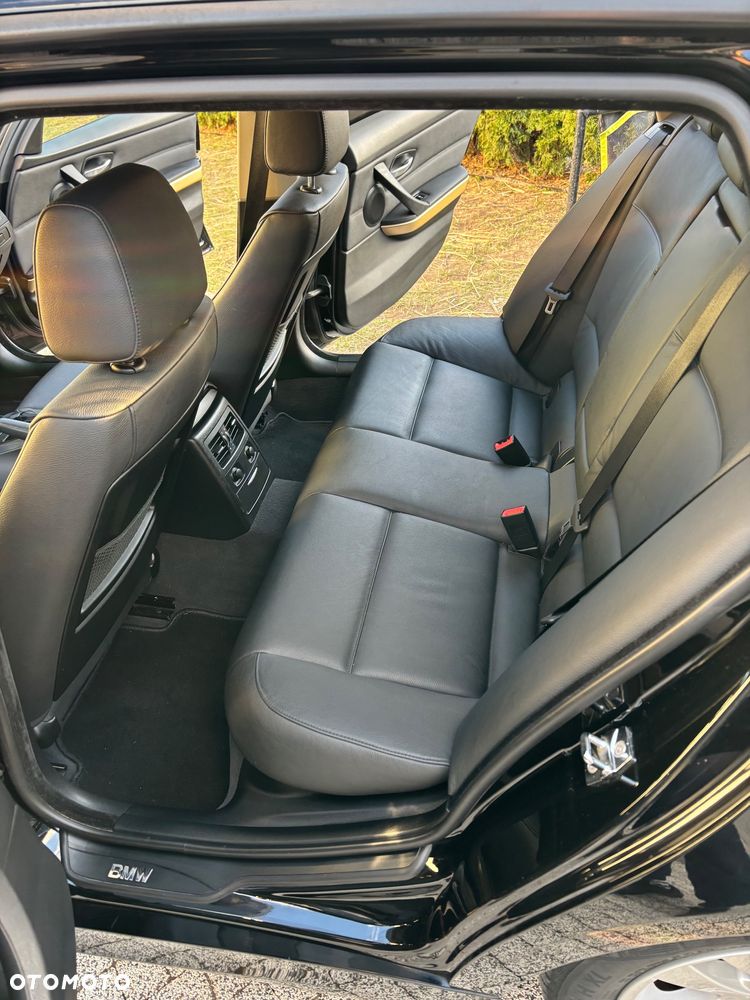 BMW Seria 3 318i Edition Exclusive - 17