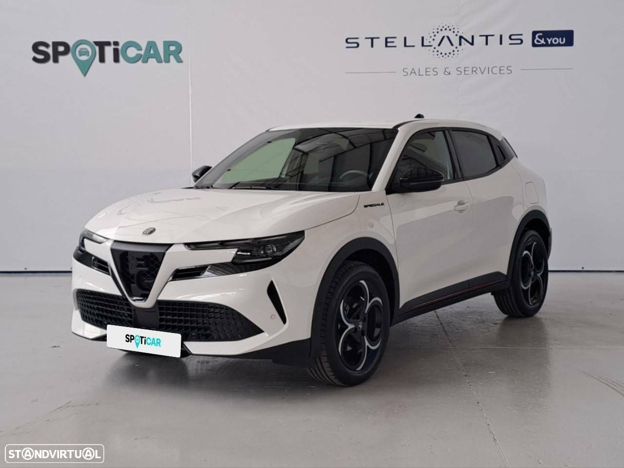 Alfa Romeo Junior 1.2 Speciale eDCT6 - 1
