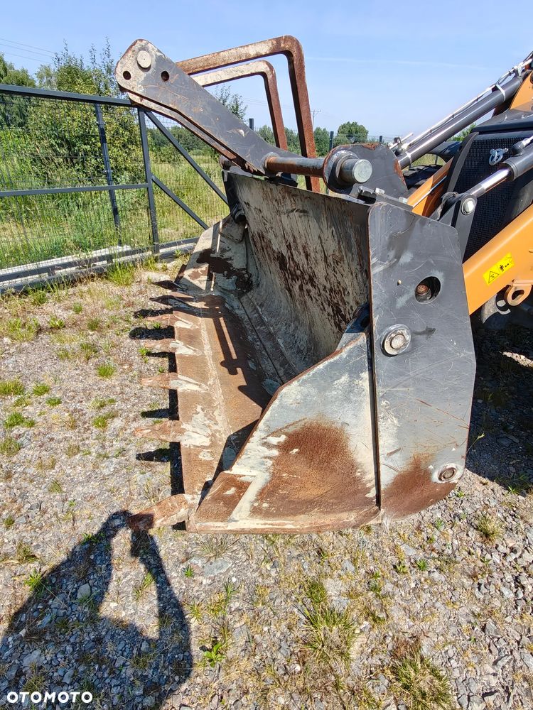 Case 695SV - 13