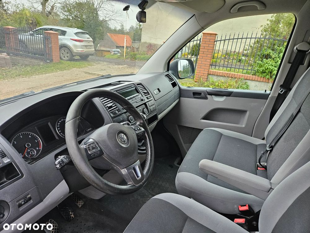 Volkswagen Transporter - 11