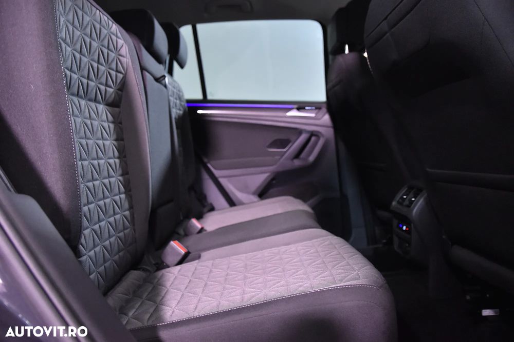 Volkswagen Tiguan - 12
