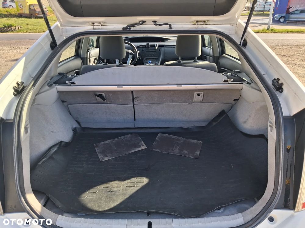 Toyota Prius 1.8 HSD Luna - 10