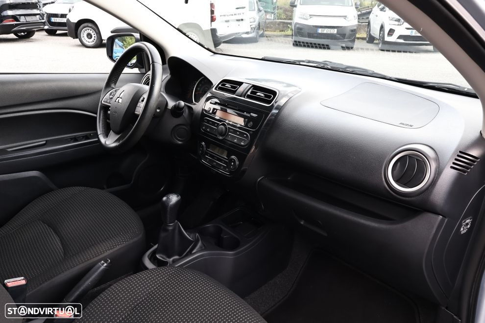 Mitsubishi Space Star 1.2 Intense - 13