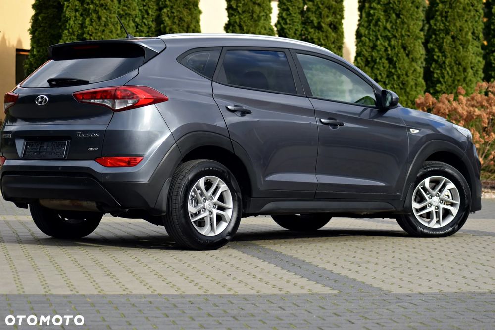 Hyundai Tucson 2.0 CRDI 4WD Automatik Premium - 26