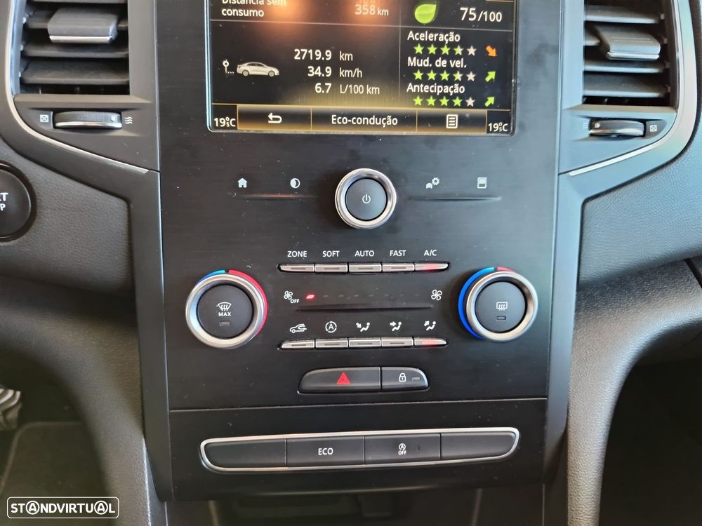 Renault Mégane Grand Coupe 1.3 TCe Limited J17 - 24