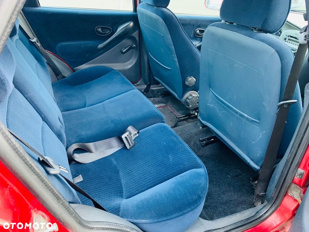 Fiat Albea 1.2 16V Actual / EL - 11