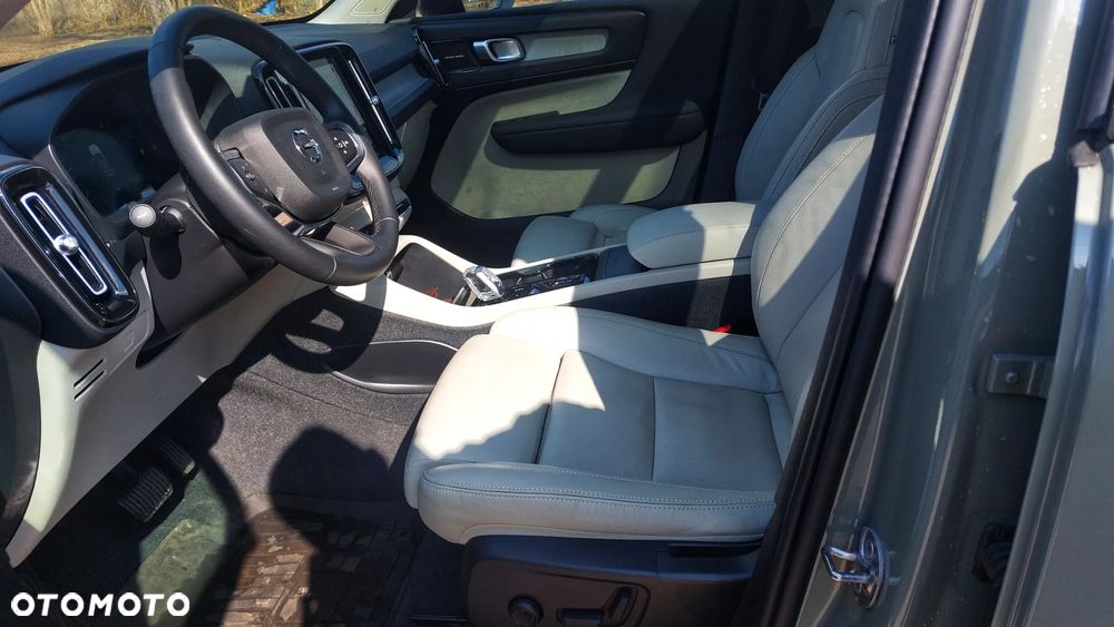 Volvo XC 40 B5 AWD Ultimate Dark - 9