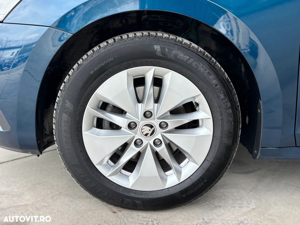 Skoda Octavia 2.0 TDI DSG Ambition - 12