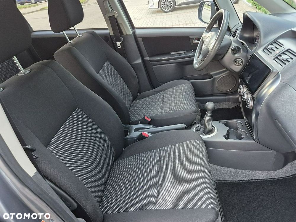 Suzuki SX4 1.6 VVT Streetline 4x2 Club - 21