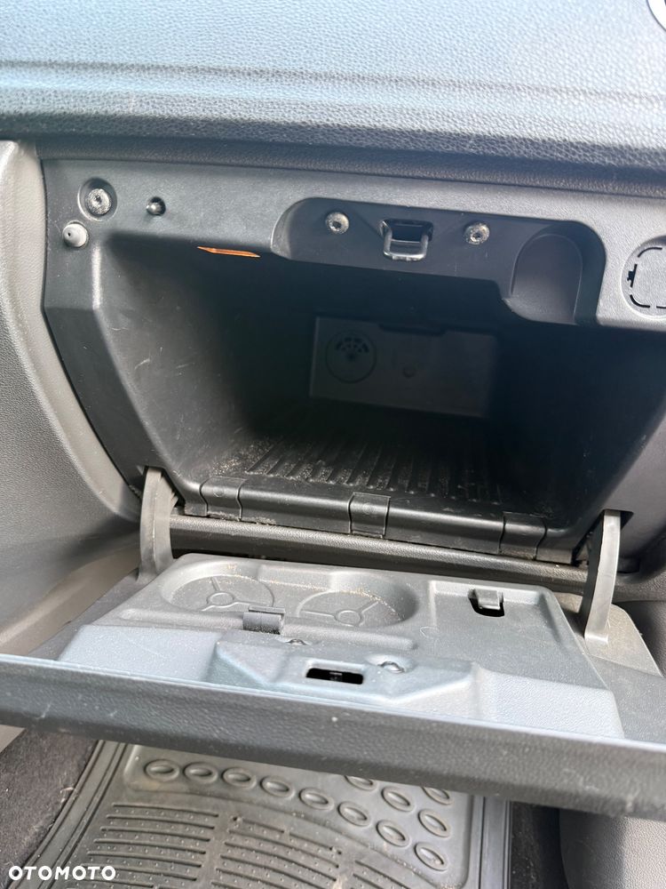 Ford Focus 1.4 Ambiente - 27