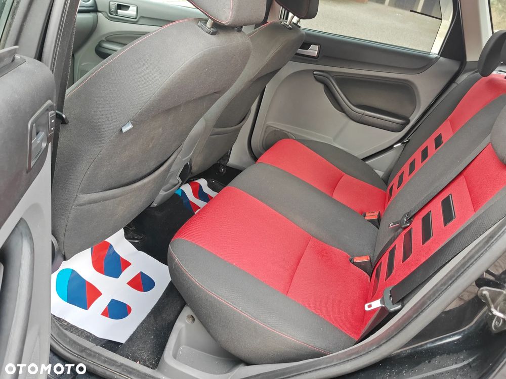 Volvo V50 D2 Kinetic - 8