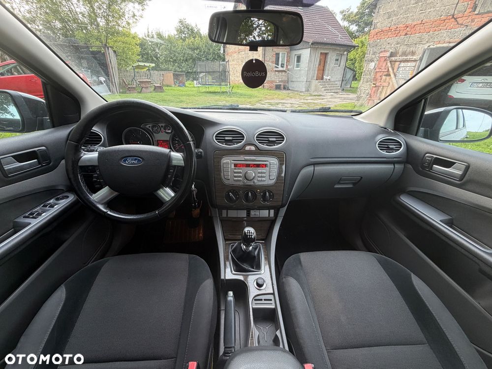 Ford Focus 2.0 TDCi Ghia - 12