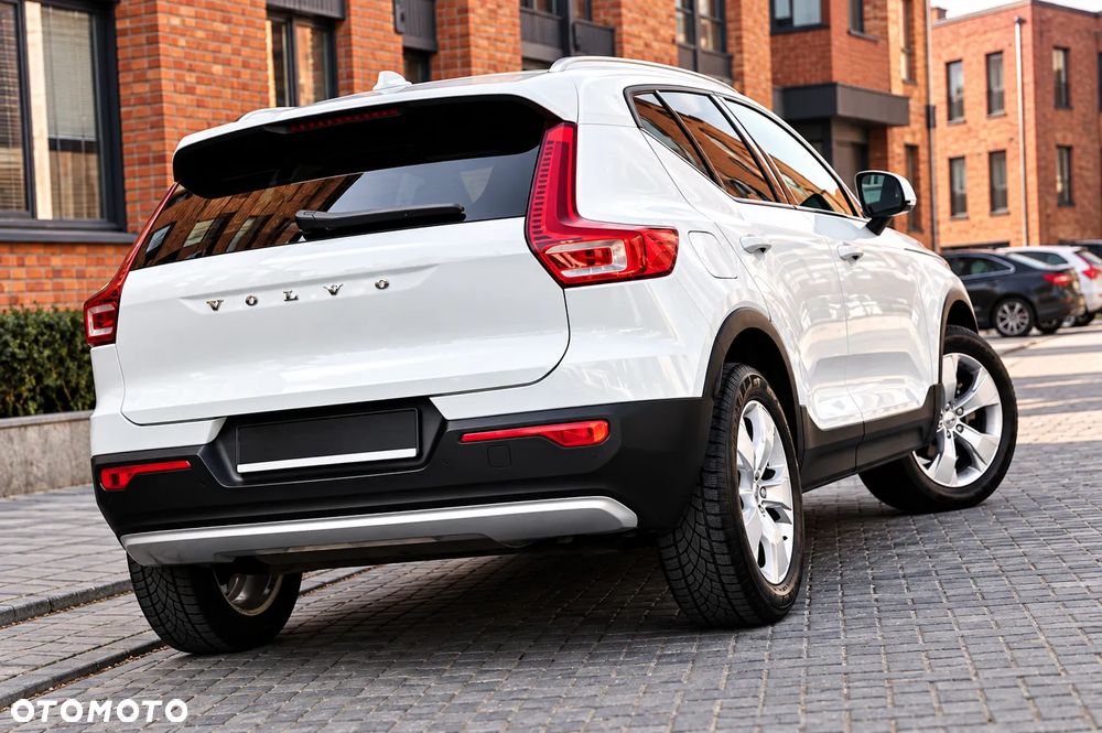 Volvo XC 40 T3 Momentum Pro - 3