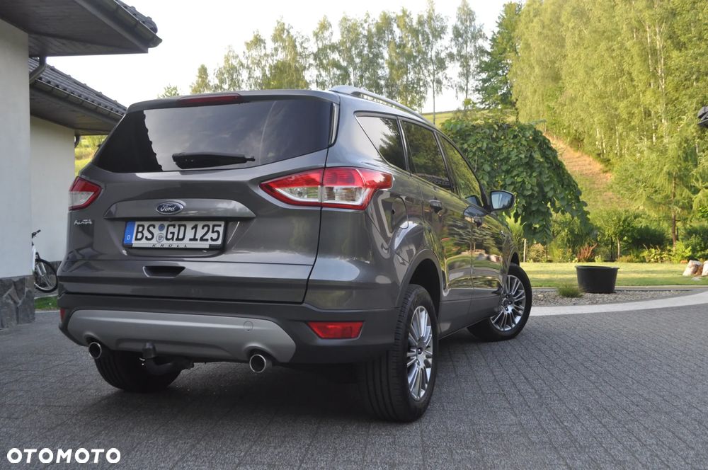 Ford Kuga 2.0 TDCi 2x4 Titanium - 10
