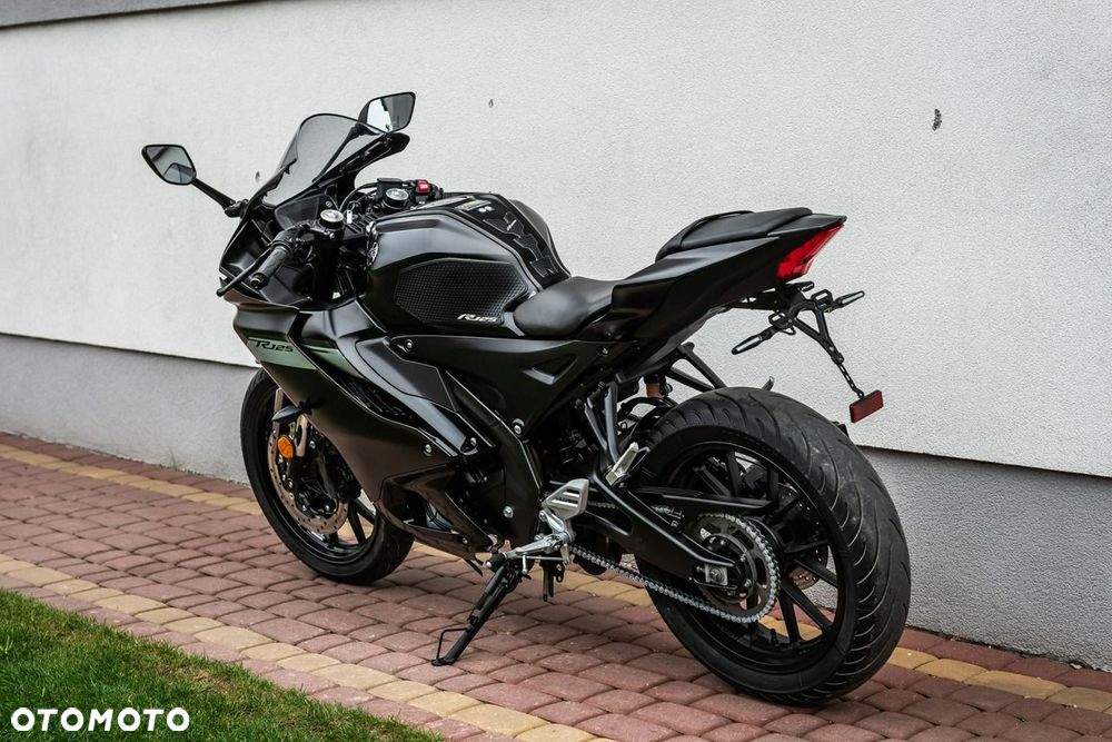 Yamaha YZF - 4