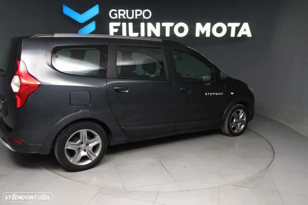 Dacia Lodgy 1.5 dCi Stepway 7L - 2