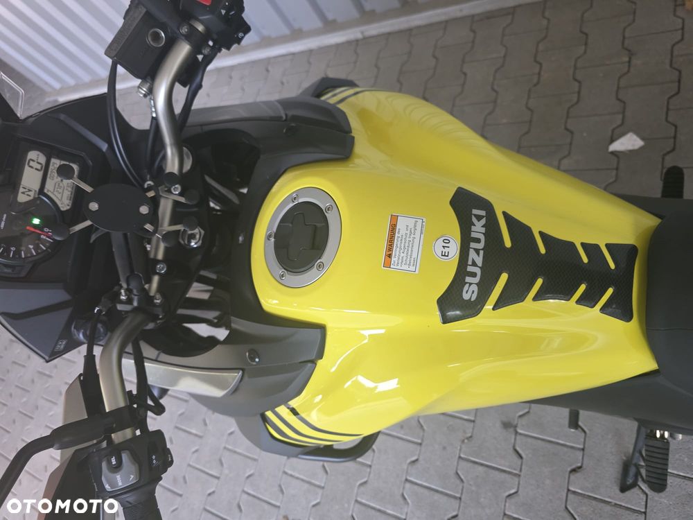 Suzuki V-STROM - 6